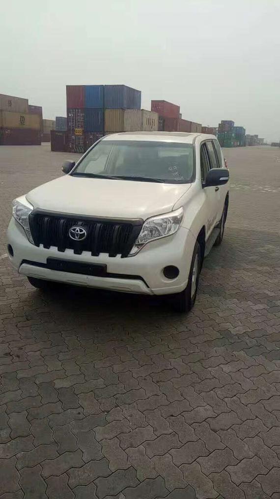 中东版17款丰田霸道2700到店 极致越野