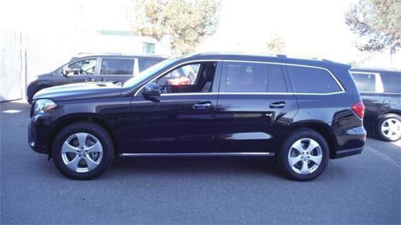 2017款奔驰GLS450磅礡动力给力价位