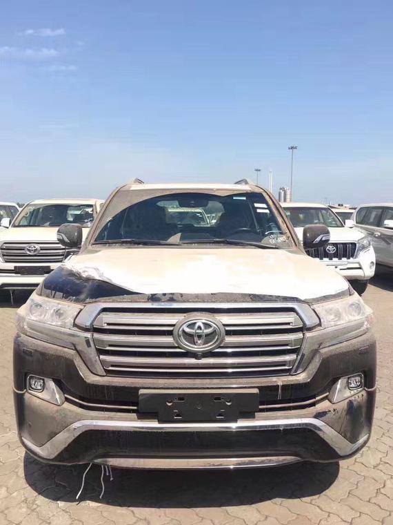 丰田酷路泽5700现车优惠强劲有力再降