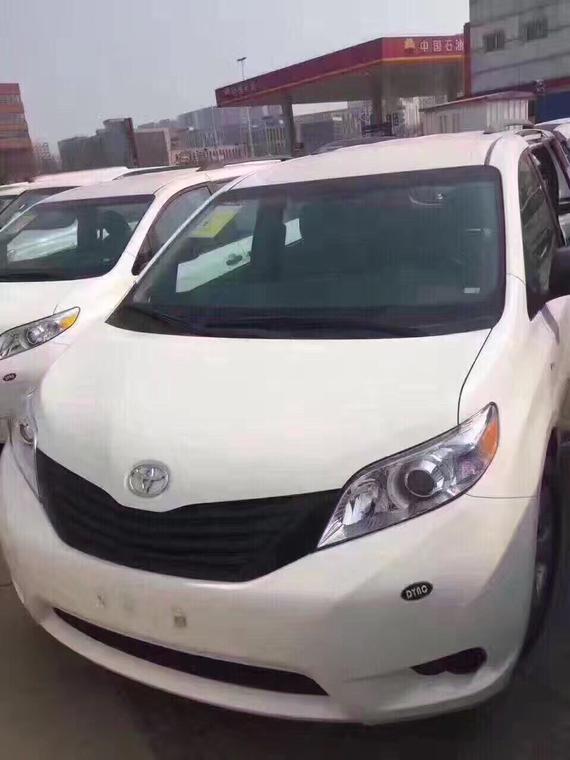 17款丰田塞纳3.5两驱  促销厂家直销价