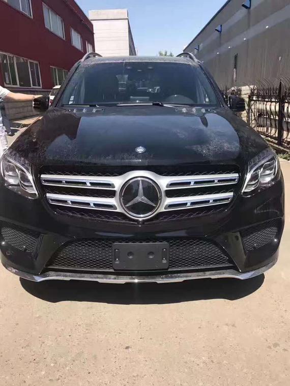 2017款加版奔驰GLS450设计更加年轻动感