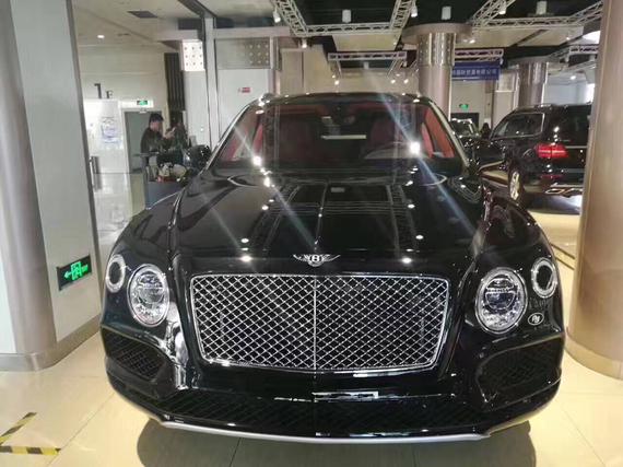 宾利添越欧规汽油版  天津现车新配置