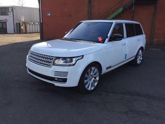 17款路虎揽胜行政全新到店造型气势磅礴