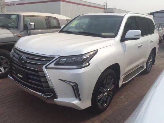 17款加版雷克萨斯LX570顶配凌志5700