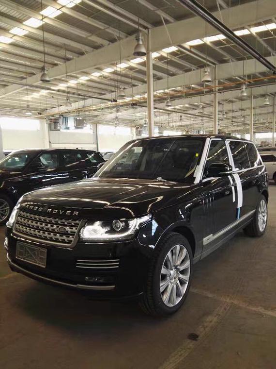 17路虎揽胜3.0柴油版创世加长现车163万