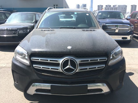 奔驰GLS400时尚高端现车 店内优惠
