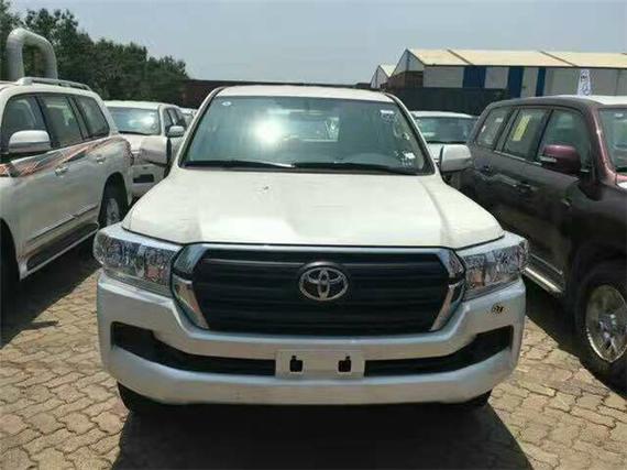 2017款丰田酷路泽4000浓情让利清仓甩卖