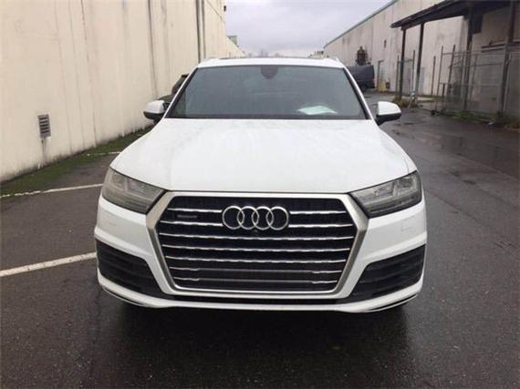 17新款奥迪Q7促销 特惠购车季放心选购