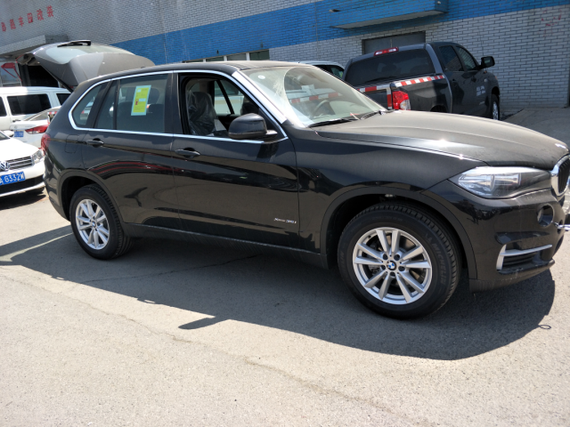 17款宝马X5限时优惠价 高端现车非凡