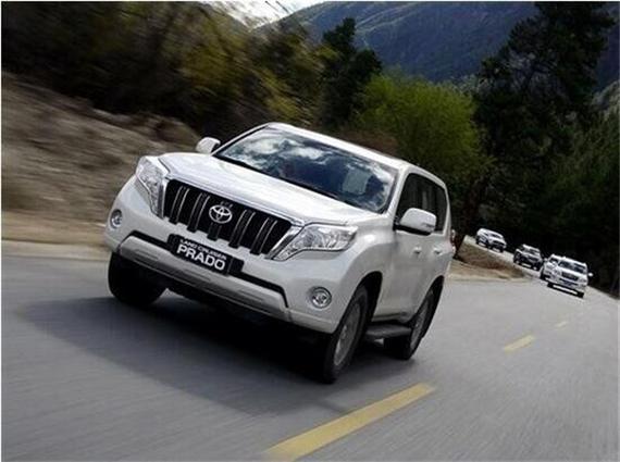 17款丰田霸道2700进口行情 现车升级