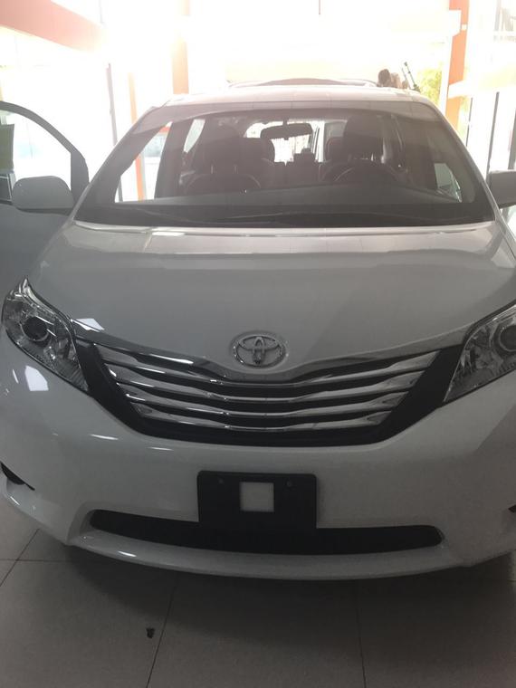 2017款丰田塞纳38.5万 最新优惠价来袭