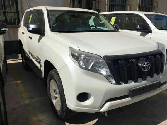 丰田霸道2700中东版现车保税区促销火爆