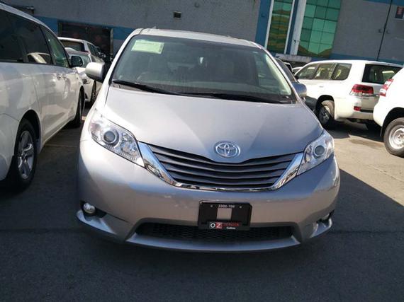 2017款丰田塞纳两驱XLE 完美无处不在