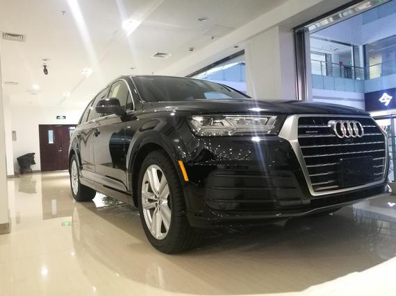 17款加版奥迪Q7 天津港再掀降价狂潮