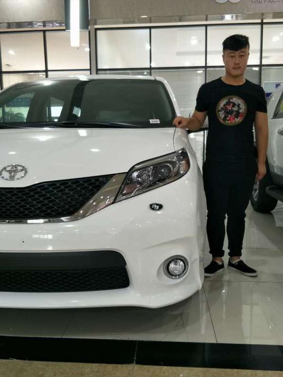 2017款丰田塞纳价格36万 钜惠裸利实降