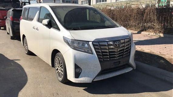 2017款丰田埃尔法 豪华舒适商务现车