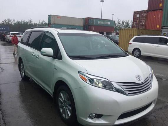 17款丰田塞纳3.5全国分期 性能登峰造极