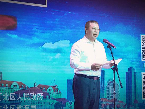 河北区委副书记、区长李新