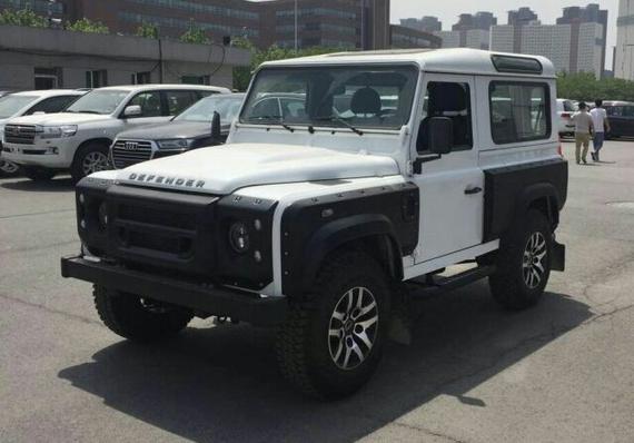 17款路虎卫士实拍图 高功率现车让利