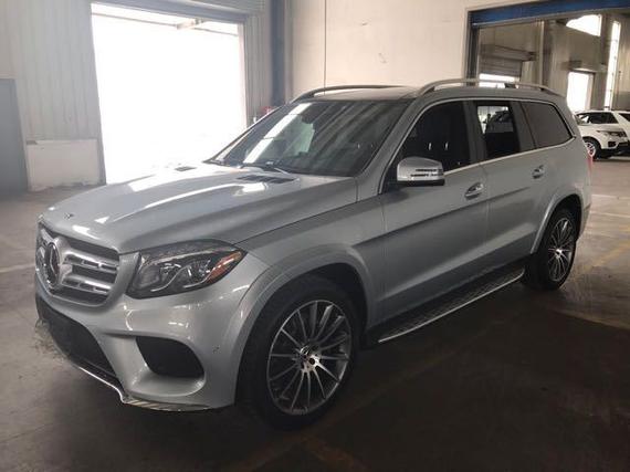 奔驰GLS450越野 活动优惠促销中