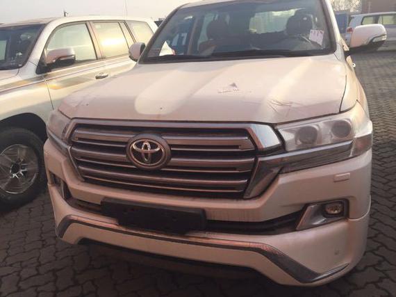 17款丰田酷路泽4000 现车挑战新低下限