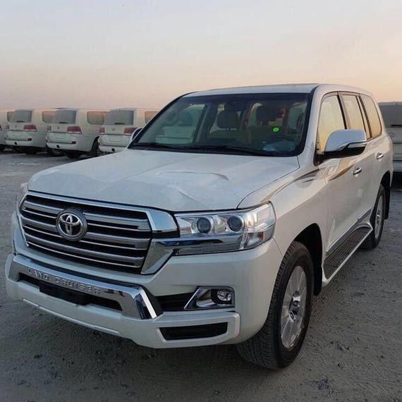 2017款中东丰田酷路泽4600 现车升级让利