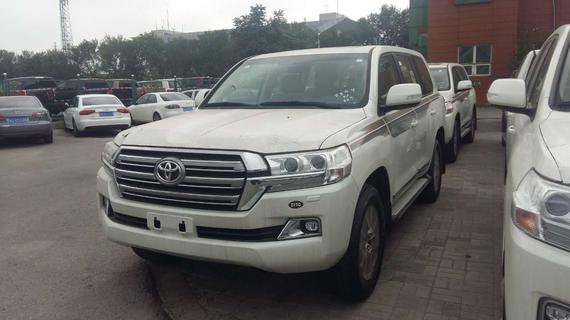 丰田酷路泽4000  舒适狂野兼备的越野