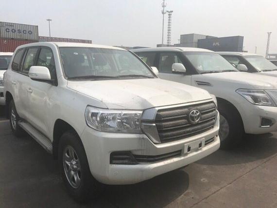 2017款丰田兰德酷路泽4000现车降价