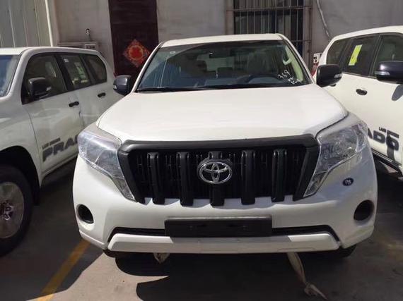 2017款丰田霸道2700 店内直销厂价