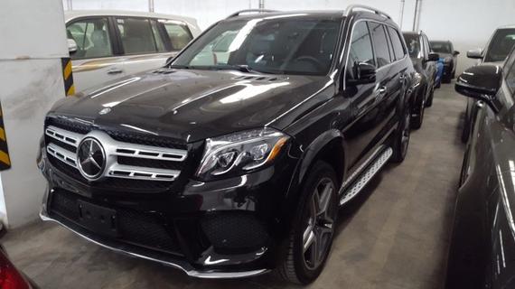 2017款加版奔驰GLS450 3.0T新贵震撼惠