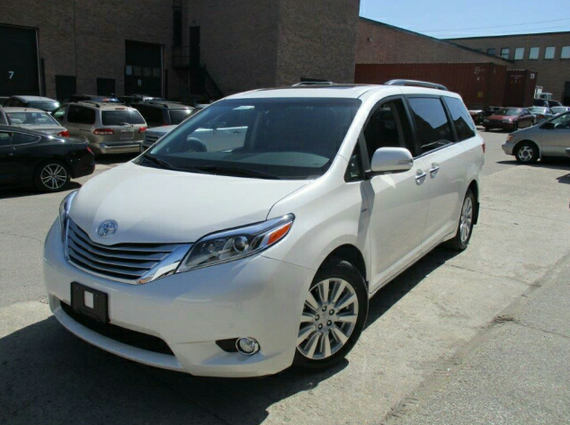 2017款丰田塞纳到店 豪情让利诚惠热销