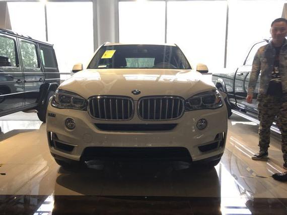 宝马X5新款到店 惊艳外观出色动力