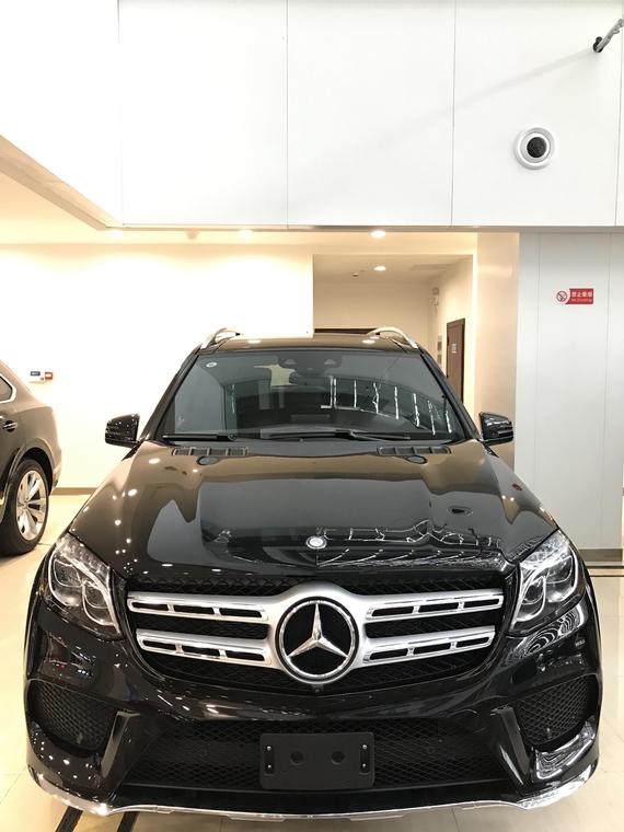 17款加规奔驰GLS450 超凡速度性能拉风