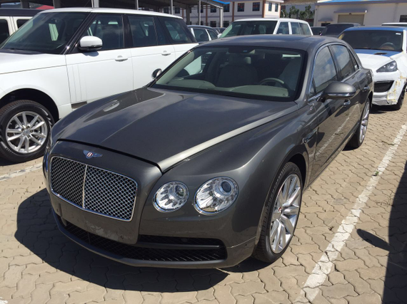 2017款宾利飞驰顶尖现车 豪华绽放优惠