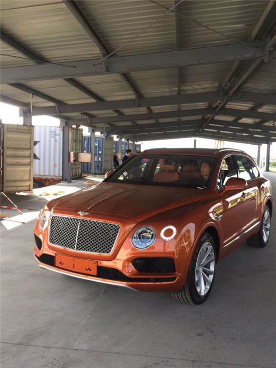 17款宾利添越贵族SUV 店内优惠降价