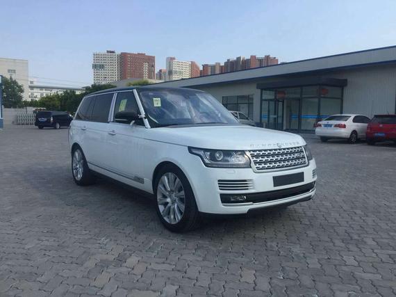 17款路虎揽胜行政店内回馈 越野低价售