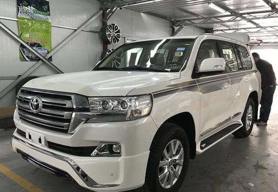 丰田酷路泽4000店内现车降价 限时优惠