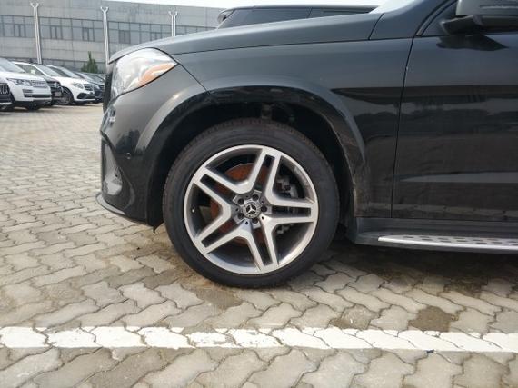 17款奔驰GLS450现车到港 全国购车皆可