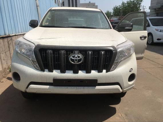 丰田霸道2700最新批发价35.2全国热销