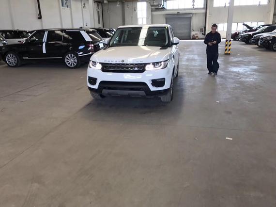 17款路虎揽胜运动S 柴油版现车钜惠出击