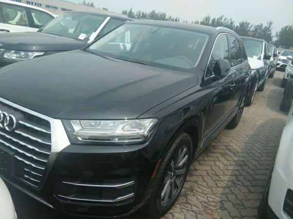 17款加版奥迪Q7科技版3.0T全新SUV