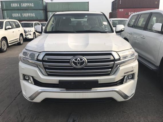 天津港17款丰田酷路泽4600 九月直降三万