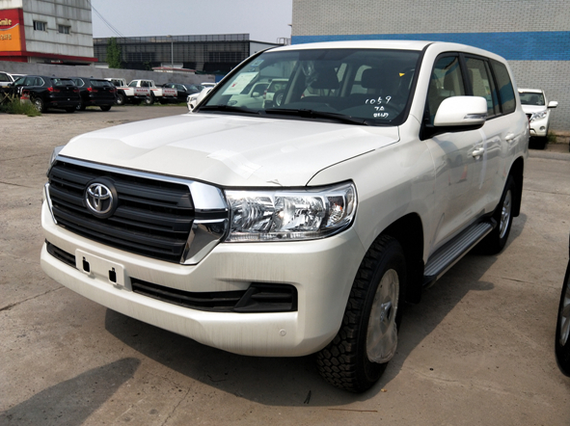 2017款丰田酷路泽4000优惠价56.5起促