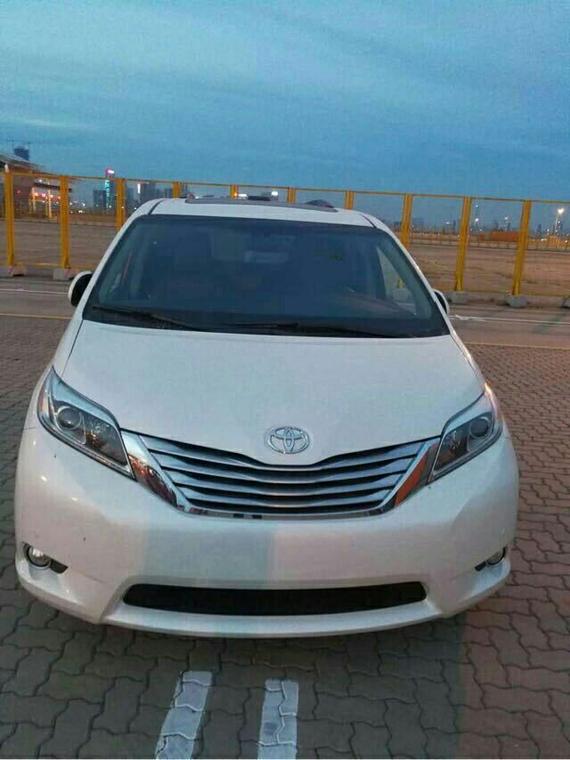 17款丰田塞纳豪华商务 进口MVP低价风暴