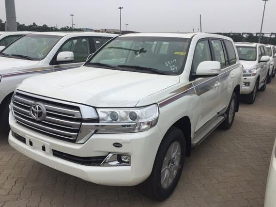 17款丰田酷路泽4000 高配GXR天窗版价格