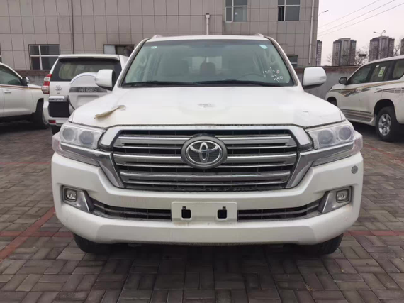 17款丰田酷路泽4600 豪车最低价钜惠价格