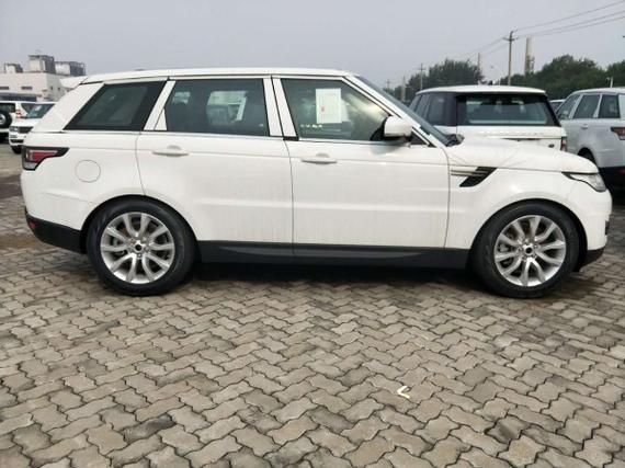 路虎揽胜运动版 进口顶级座驾实力非凡