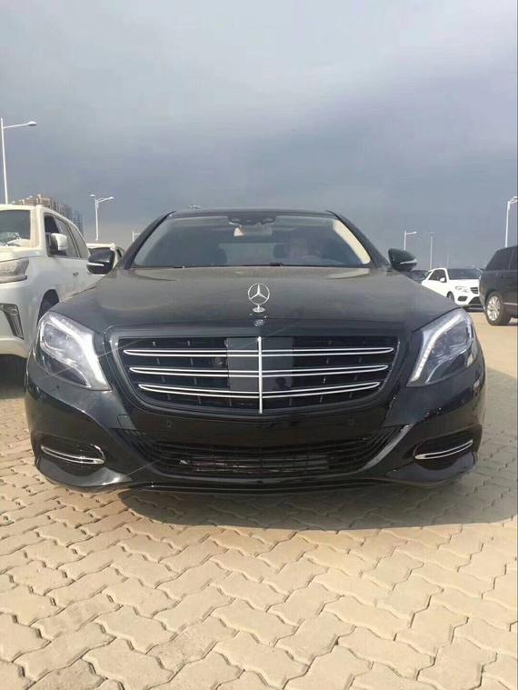 2017款奔驰迈巴赫S600 奢华轿车尊贵享受