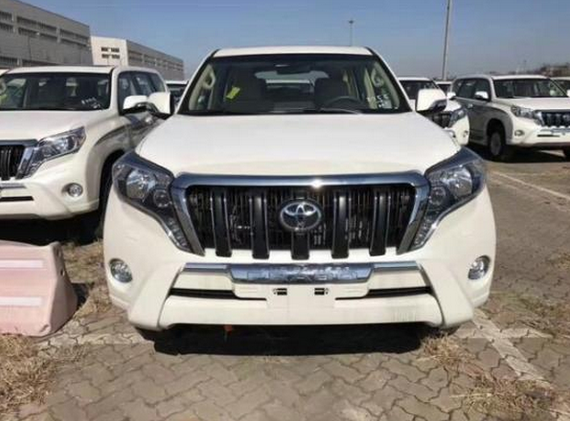 17款丰田霸道2700黎巴嫩版精准操控越野