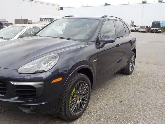 保时捷卡宴油点混合版 领跑时尚新潮流